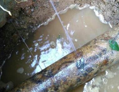 呼兰楼顶渗水维修公司分享下地暖漏水的原因及检测方法。